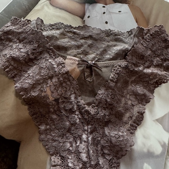 New - VS underwear - Picture 4 of 5